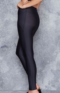 BlackMilk MATTE POCKET LEGGINGS
